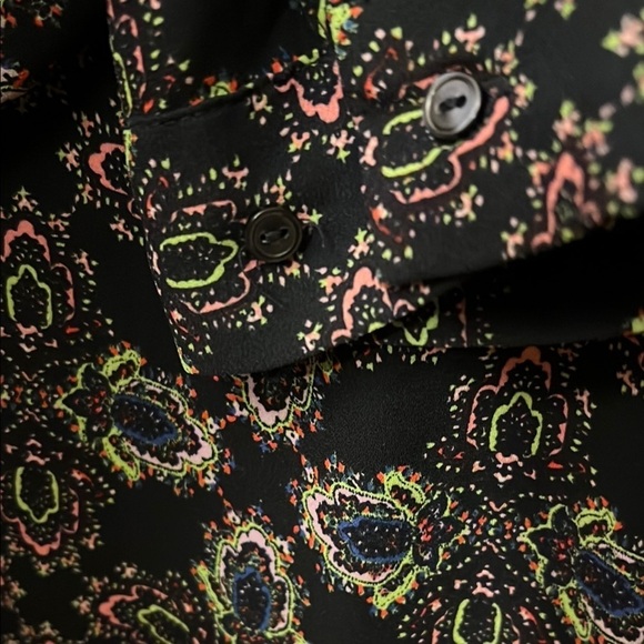 The Limited Graphic Black and Gray 3/4 Sleeve Blouse - Picture 7 of 12